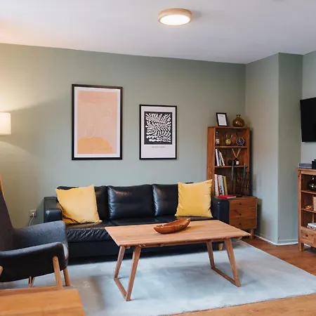 Zentrale & Gemuetliche 3-zimmer-wohnung Mit Netflix & Sky, Nah An Uni & Zentrum, Mit Stellplatz * Kassel